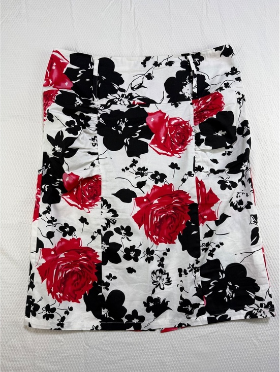 Kate Kasin Dresses & Skirts - Kate Kasin Floral Pencil Skirt XL Red Black White Ruched Stretch Roses Floral